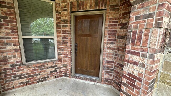 Primary Photo - 1703 Thornhollow Dr