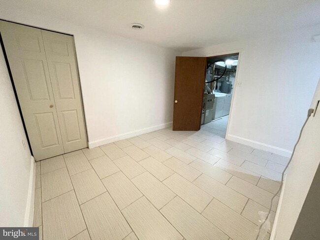 Building Photo - 5537 Gary Ave
