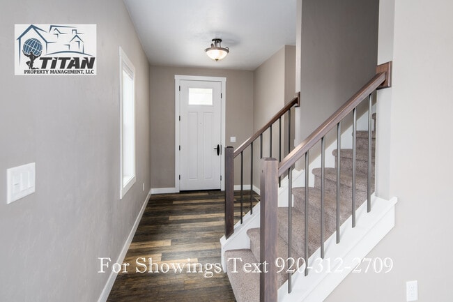 Building Photo - 1087 Faith Ct