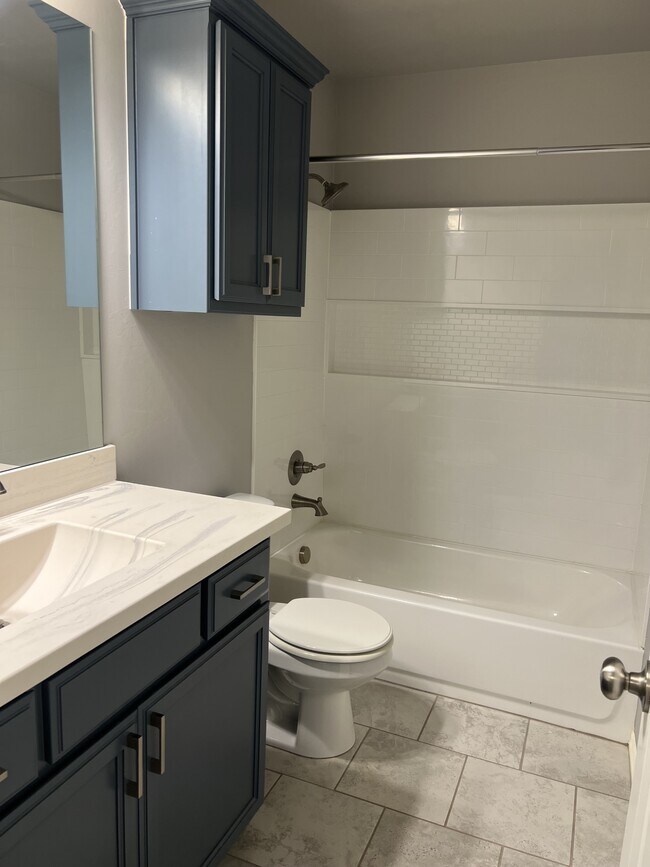 Building Photo - 13421 Watson Dr