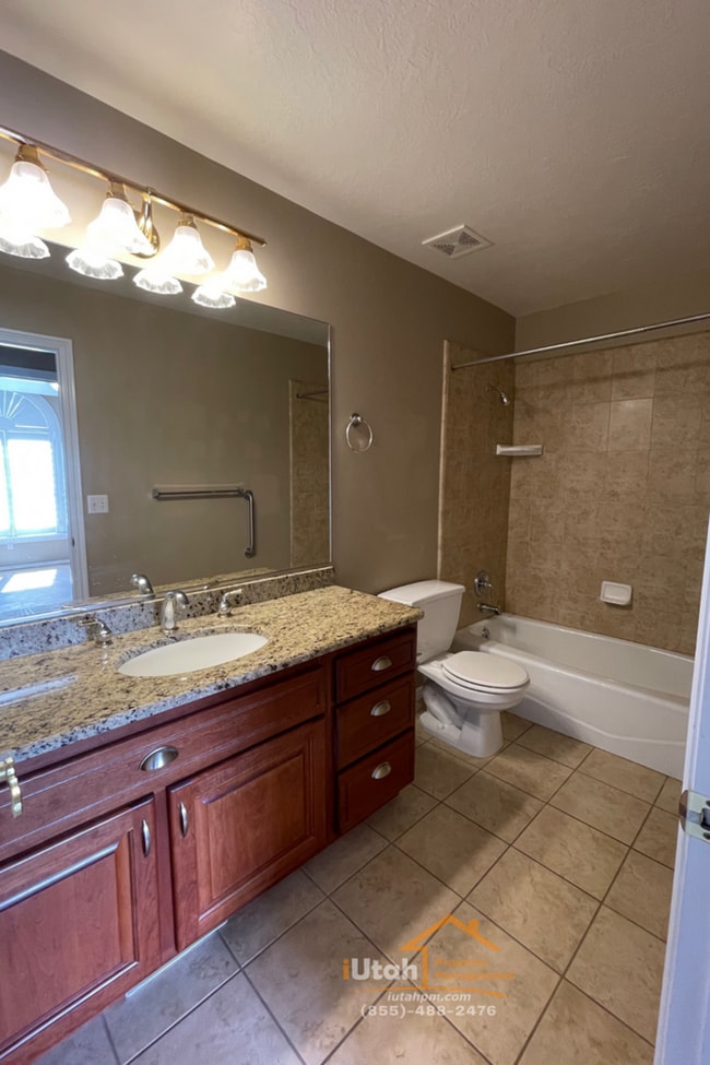 Building Photo - East Layton 6 Bdrm 3 Bth 2 car garage home.