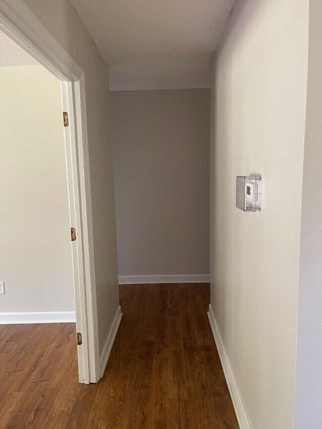 Building Photo - 104 Timber Ln