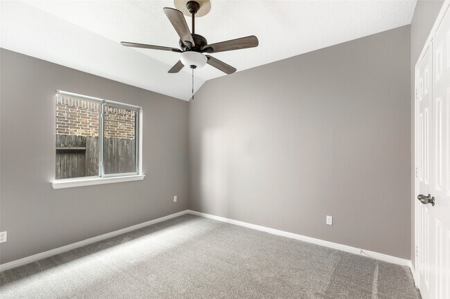 Building Photo - 13810 Birney Point Ln