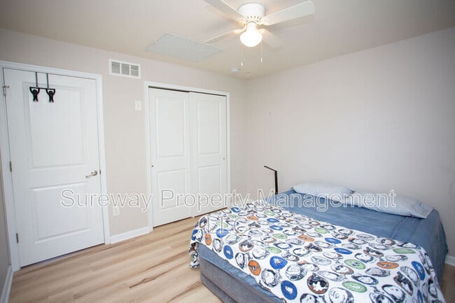 Building Photo - 6 Regency Ct
