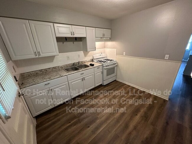 Building Photo - 3028 N 71 St