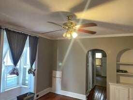 Building Photo - 715 State St