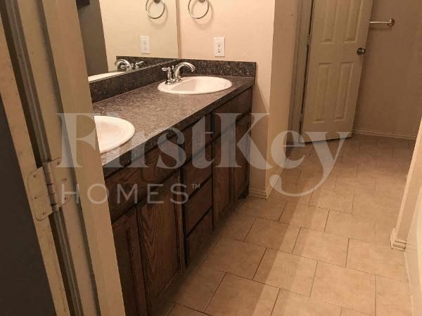 Building Photo - 1218 Jewel Ln