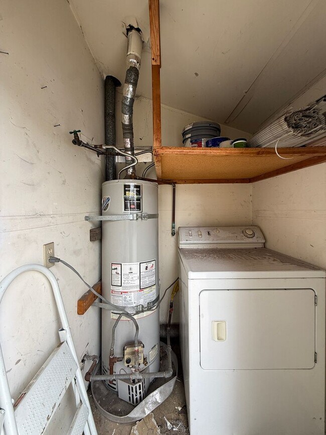 Building Photo - Quail Meadows Upstairs Condo