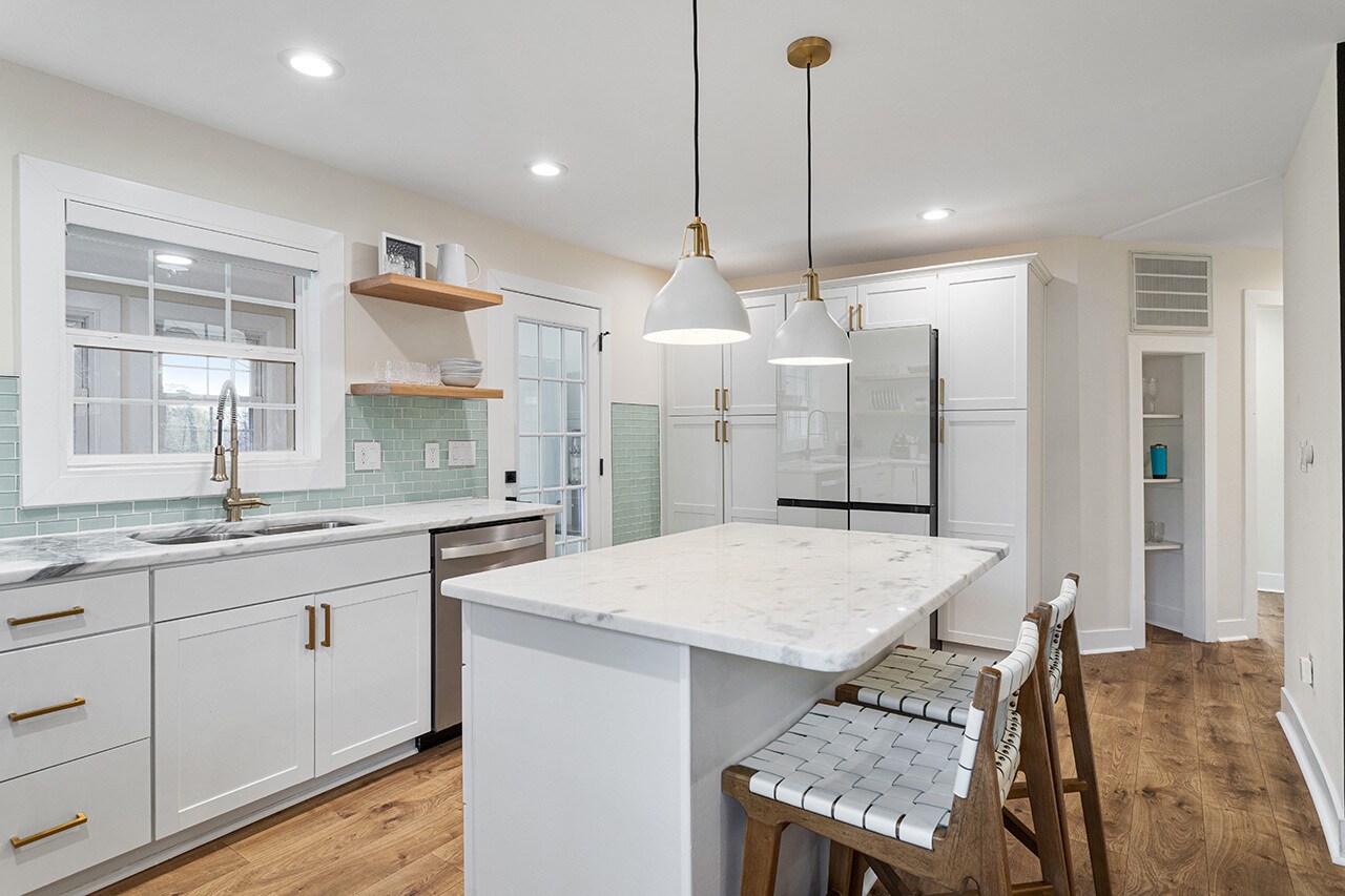 Kitchen - 4112 Saint James Church Rd