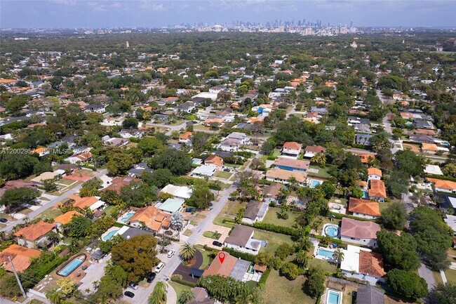 Building Photo - 6134 SW 28th St