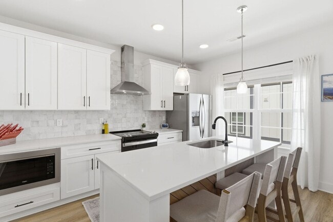 Building Photo - Modern Townhome in Madison