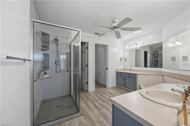 Building Photo - 6654 Tannin Ln