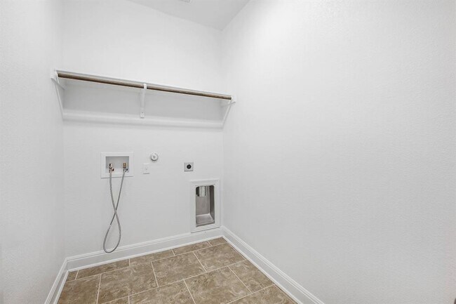 Building Photo - 17916 Crimson Apple Way