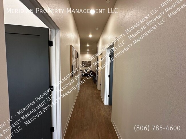 Building Photo - 5912 Erskine St