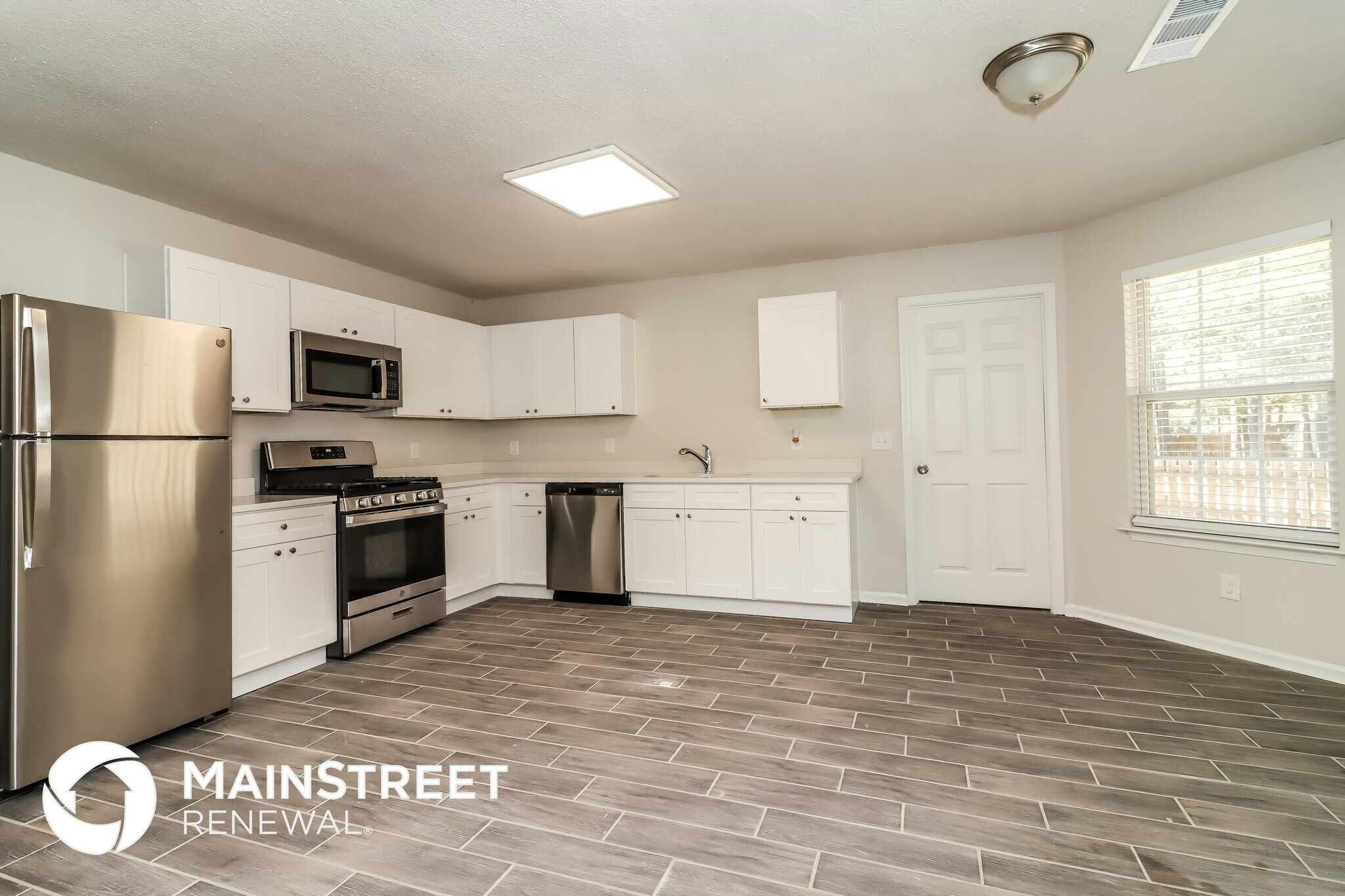 Building Photo - 40 Glenabbey Dr