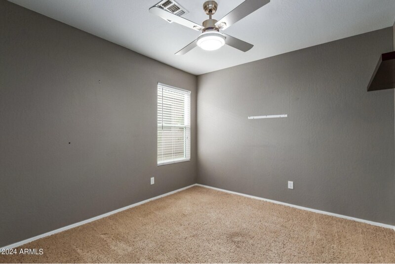 Building Photo - 1505 E Wahalla Ln