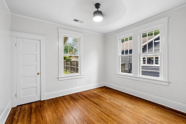 Building Photo - 2095 Washington Ave