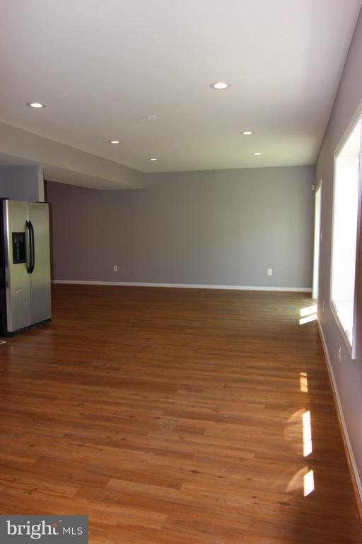 Building Photo - 25783 Fenian Ct