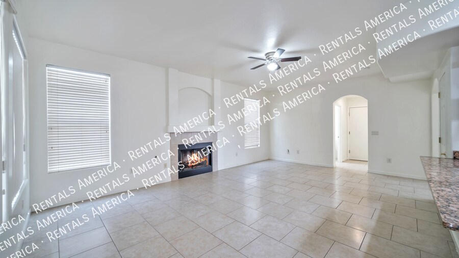 Building Photo - 15400 S Camino Agua Azul
