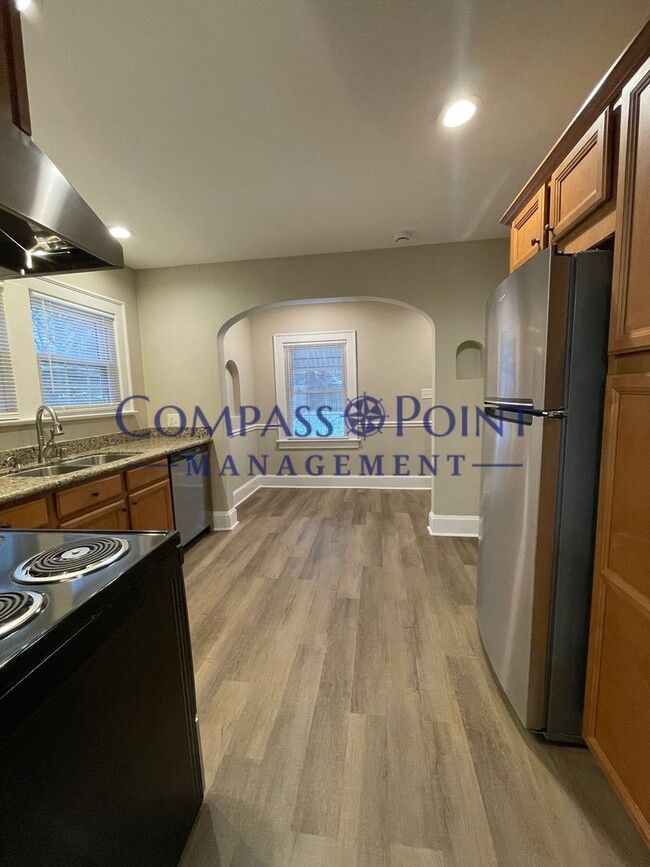 Building Photo - Welcome To Your New Home! FIRST MONTH'S RENT FREE!!