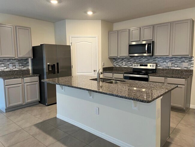 Building Photo - 2227 Author Hls St