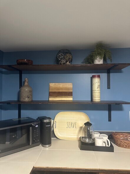 Building Photo - 616 Peak Branch Rd