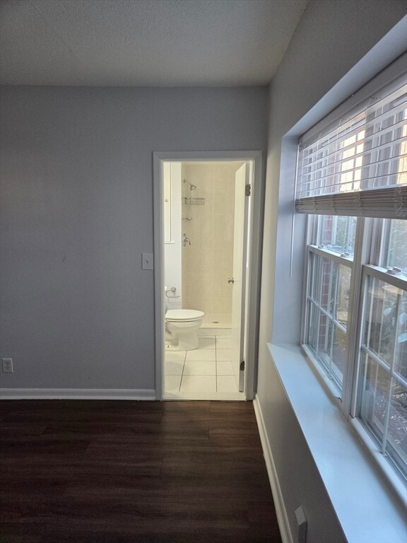 Building Photo - 190 Lake Shore Rd