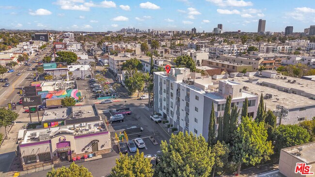 Building Photo - 131 Croft Ave