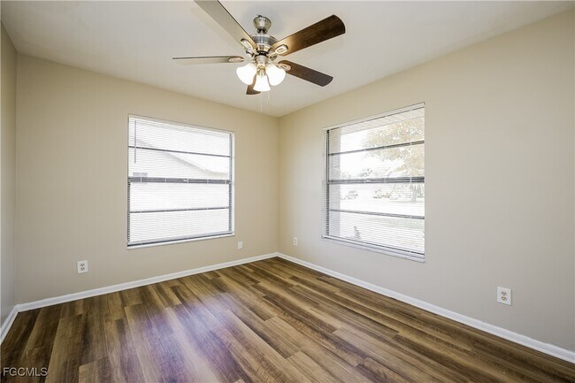 Building Photo - 108 Airview Ave