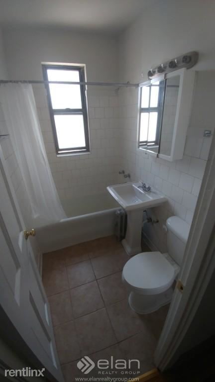 Primary Photo - 4915 W Belle Plaine Ave