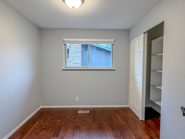 Building Photo - 17127 38th Ave W