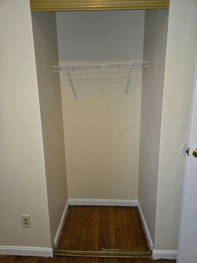 Building Photo - Ranch in Green Acres. All-electric. Storage Shed. 251215