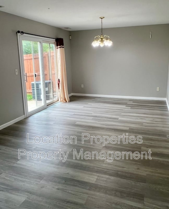 Building Photo - 2767 Grand Cir