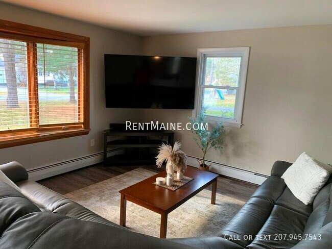 Building Photo - 5 Spencer St