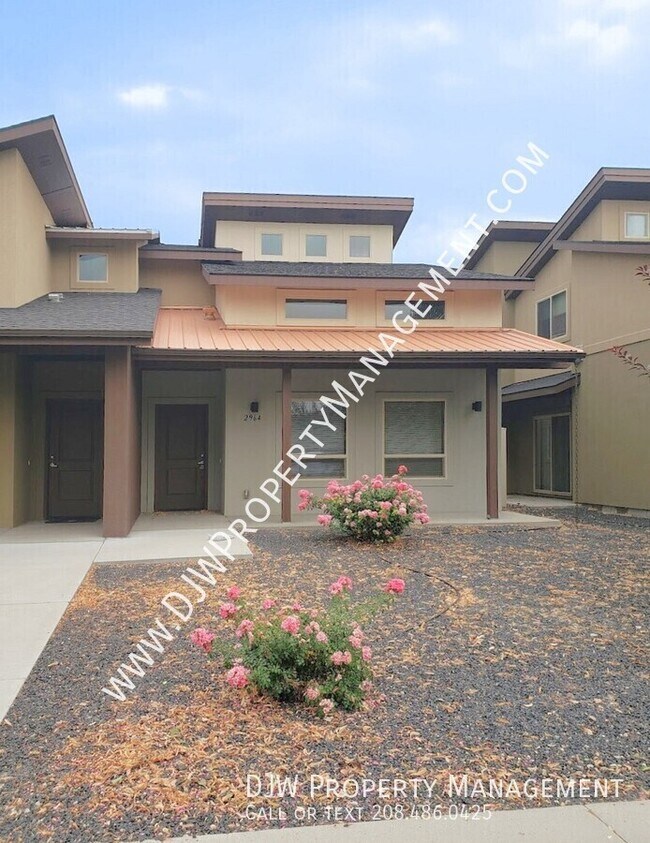 Primary Photo - 2964 N LeBlanc Way