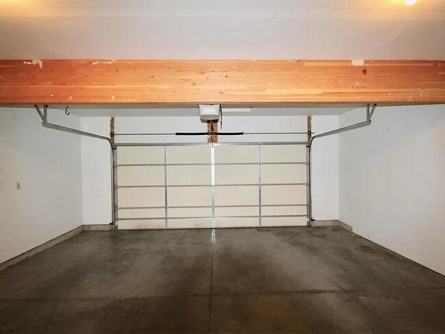 Building Photo - 164 Meriwether Ave