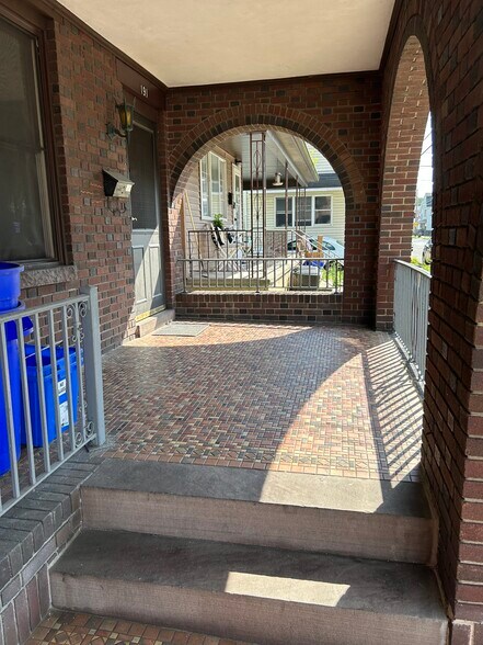 Balcony - 191 Zerby Ave