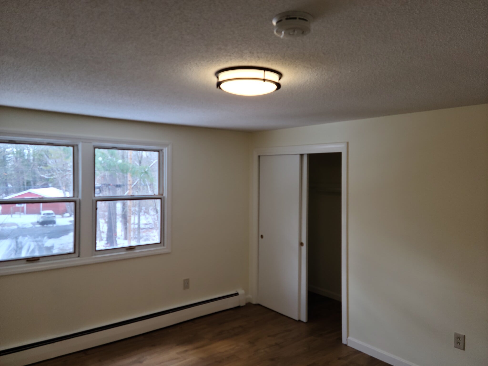 Building Photo - 80 Desert Rd