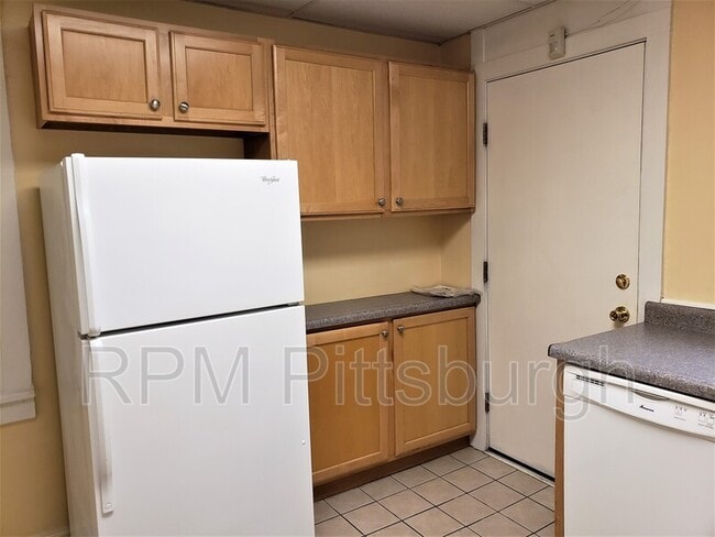 Building Photo - 205 Lehigh Ave