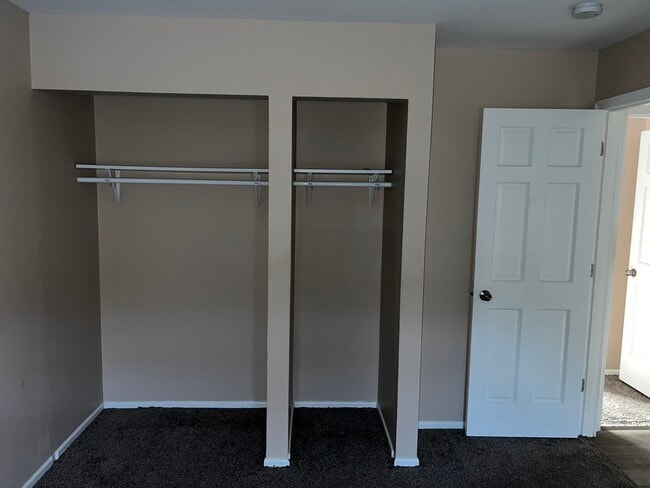 Building Photo - 1184 E Merchant St