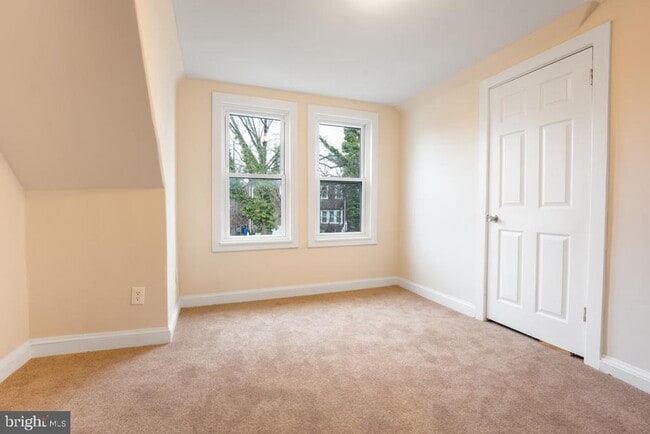 Building Photo - 2013 Edgmont Ave