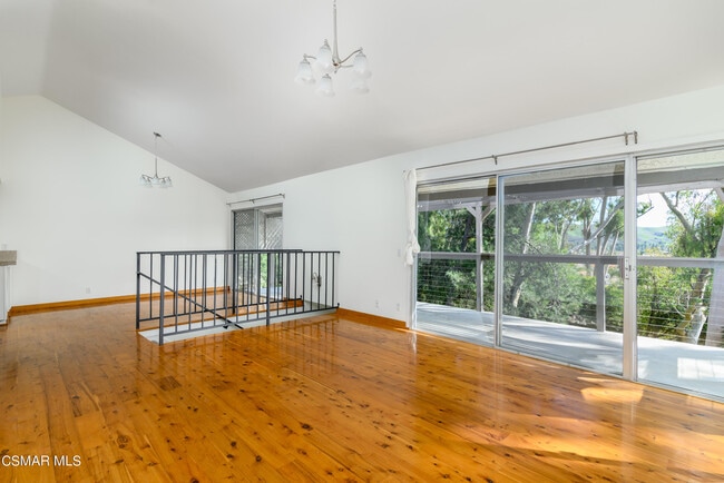 Building Photo - 2 Sparrowhawk Ln