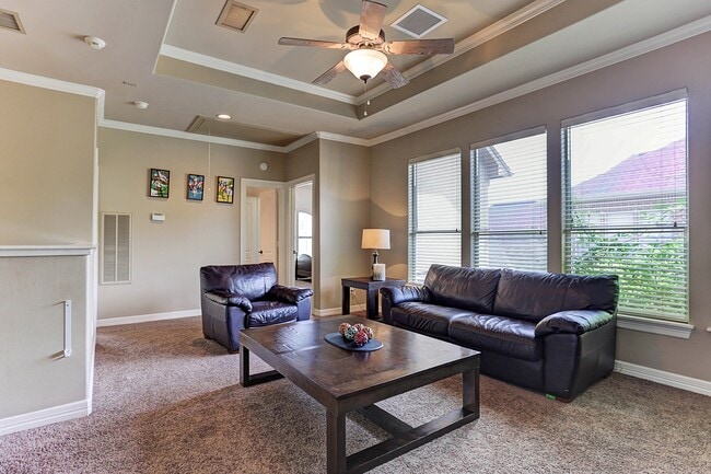 Building Photo - 13323 Brentonwood Ln