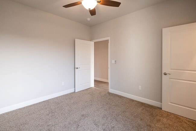 Building Photo - 814 N Palm St