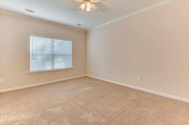 Building Photo - 913 Cabot Cove