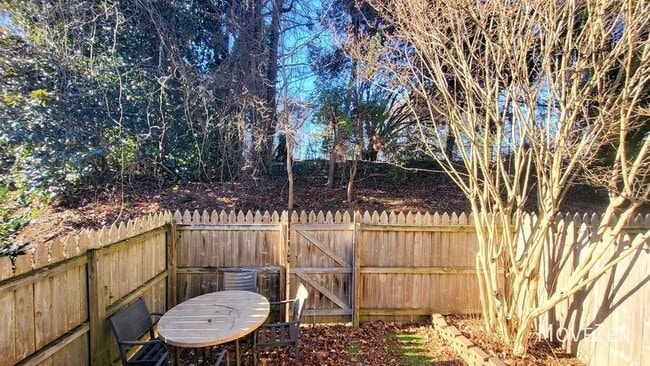 Building Photo - 3781 Greens Crossing-