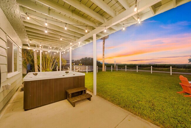 Building Photo - 555 S Gulf Dr