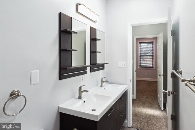 Building Photo - 2933 Fait Ave