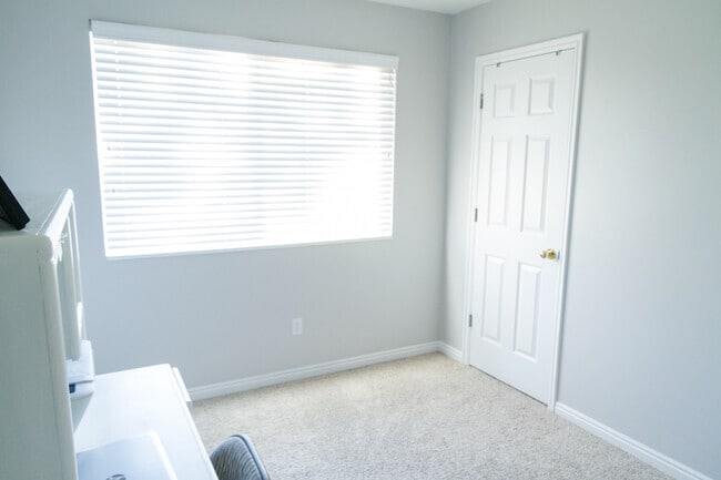 Bedroom - 482 N 2580 W