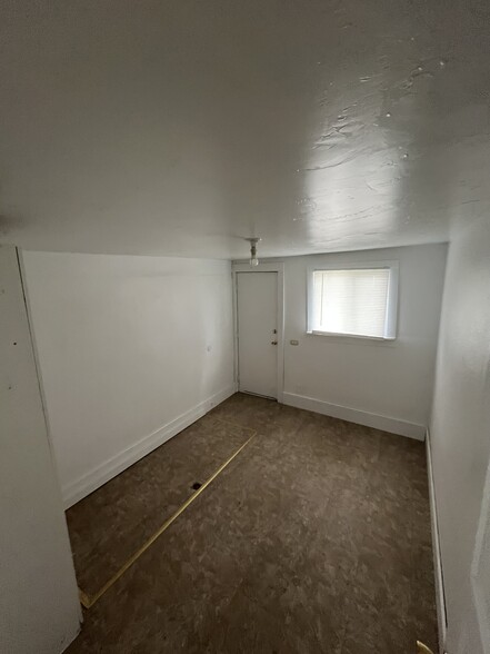 Building Photo - 1234 Almo Ave